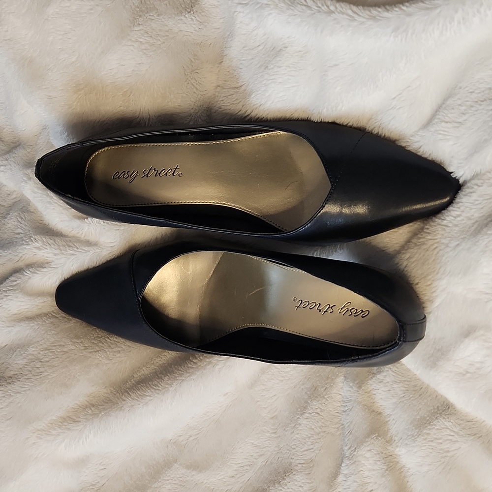 Easy Street Heels Size 10W